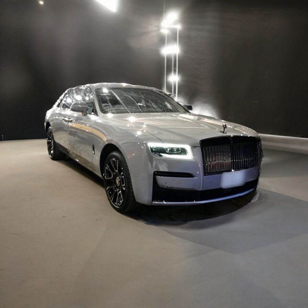 Rolls-Royce Black Badge Ghost 2023